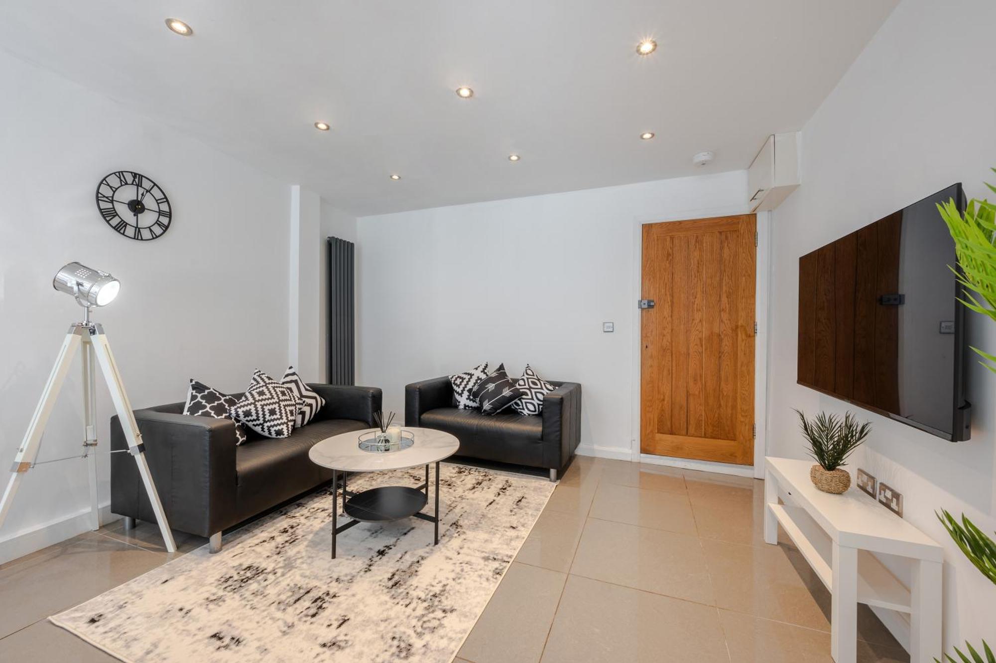 Stylish Two Bedroom Apartment By Central London With Garden Экстерьер фото