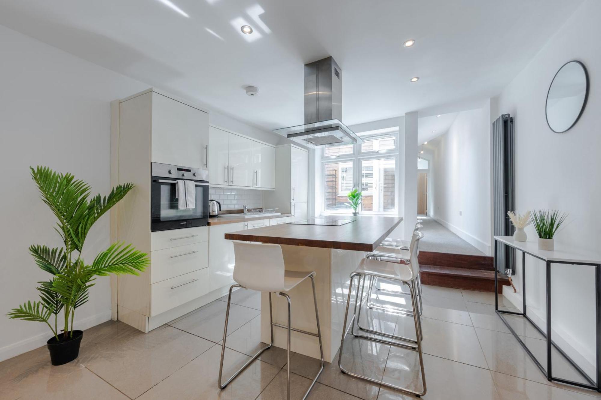 Stylish Two Bedroom Apartment By Central London With Garden Экстерьер фото