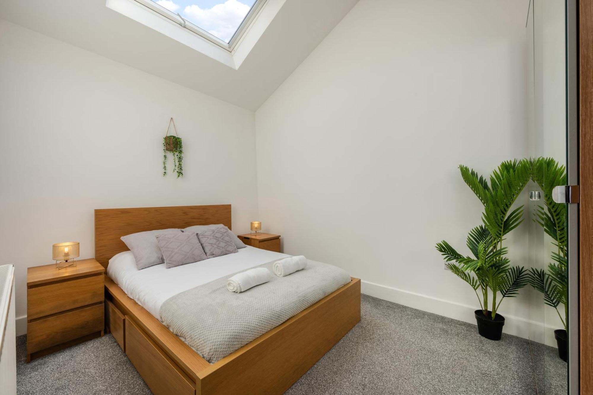 Stylish Two Bedroom Apartment By Central London With Garden Экстерьер фото